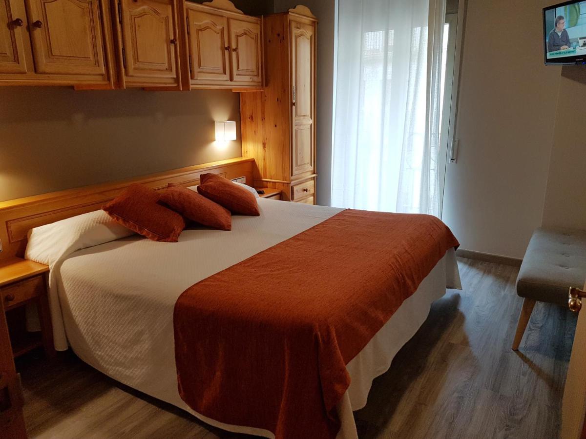 Hotel Sant Roc 캄프로돈 외부 사진